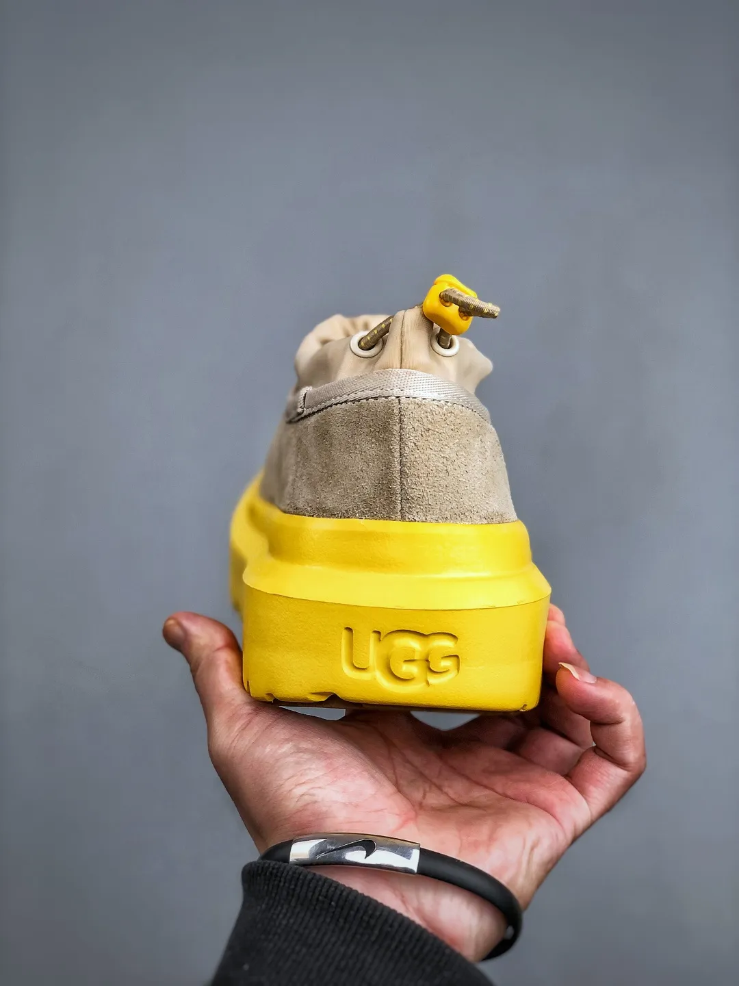 Local self-pickup 💰560 supports store delivery. Same style as Wang Yibo, the latest official revision and new style! The platform is exclusively for foreign trade UGG Tasman GTX winter neutral small potato snow shoes 1172790 Produced by the ten-year-old brand shoemaking factory production line. Pay attention to every detail. Longfeng A-grade genuine sheep fur is integrated. Created in full compliance with the ZP process. Size: 37-45
